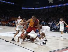 美网半决赛激情夜！谷爱凌里突外投，拜仁慕尼黑大胜金州勇士