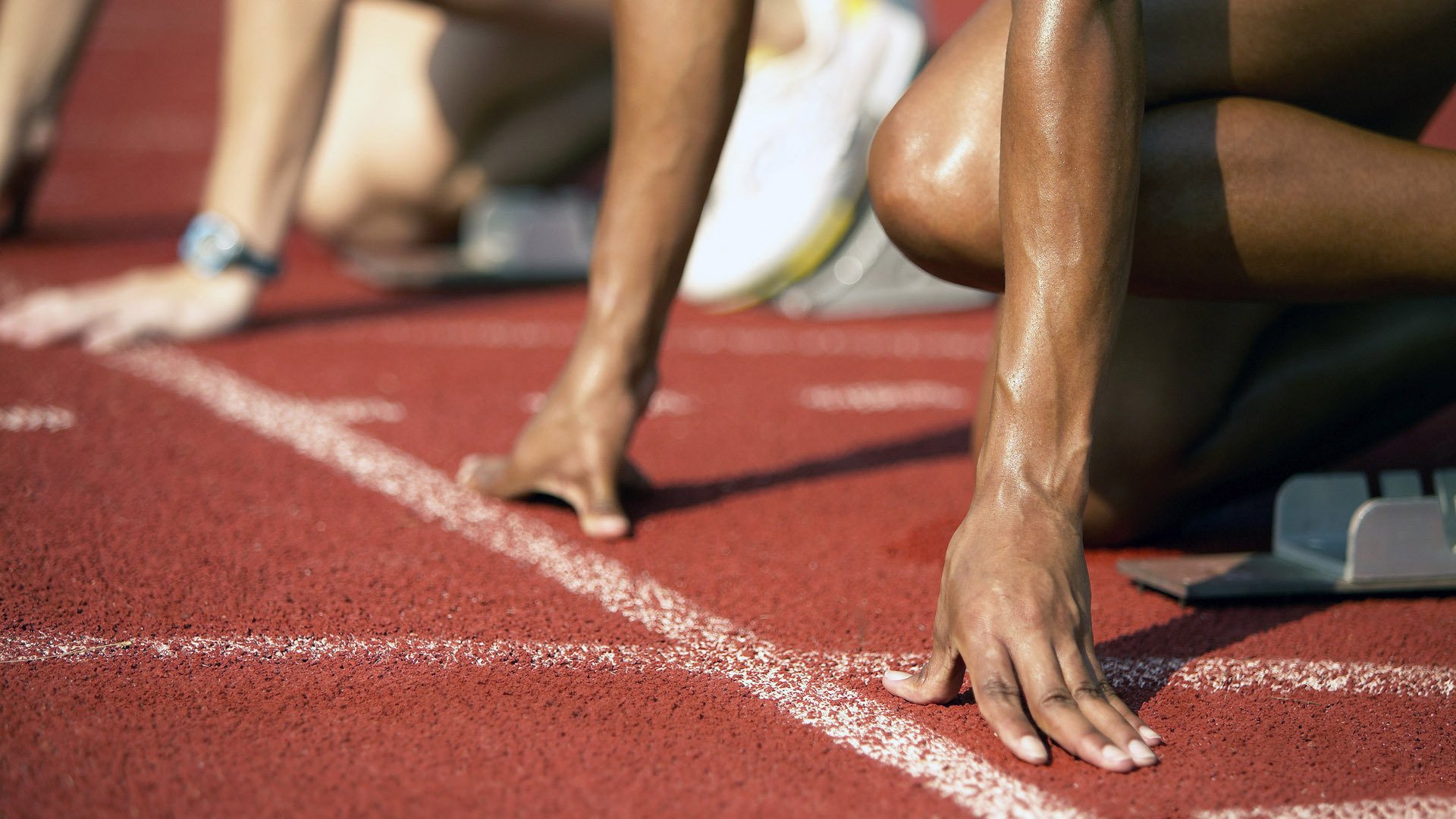 穆古鲁扎意外战胜MAD，比赛局势复杂引爆全场！再创辉煌时刻